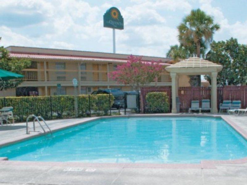 Baymont By Wyndham San Antonio South Park Hotell Exteriör bild